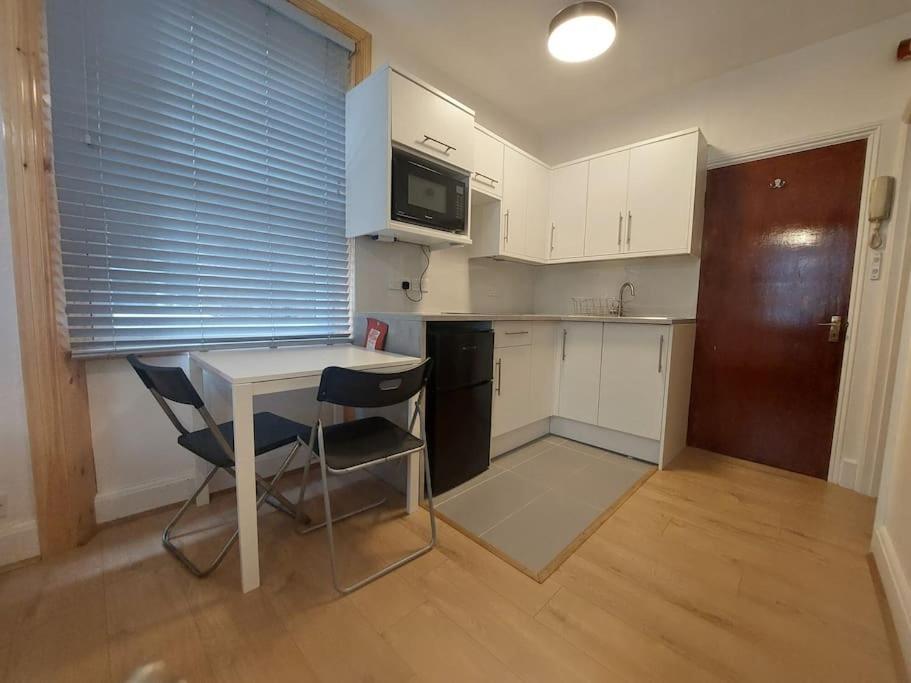 Newly Refurbished Studio London Bagian luar foto